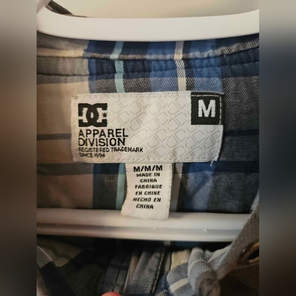 DC Apparel Men's Full Zip Sweater - Picture 5 of 5